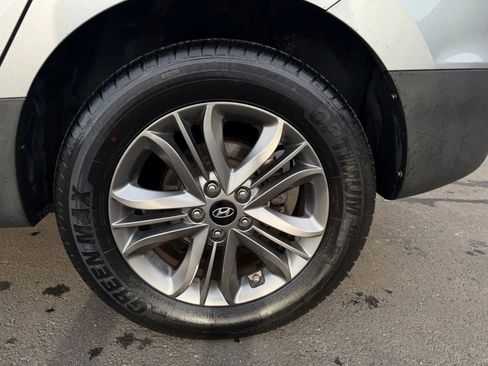 Used 2014 Hyundai Tucson SE image 40