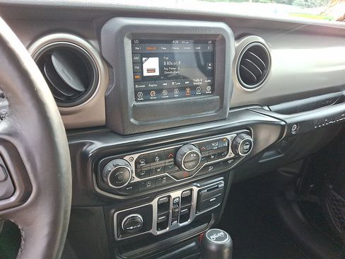Certified 2020 Jeep Wrangler Unlimited Sport AWD/4WD image 6