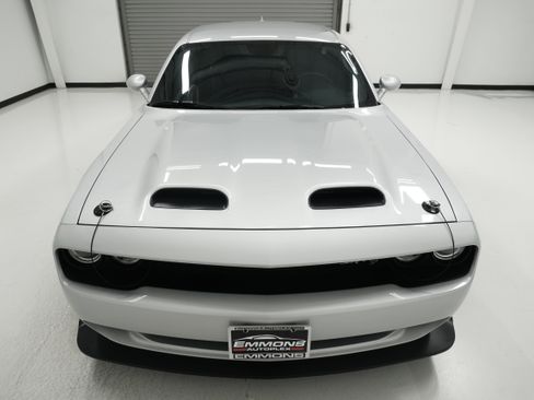 Used 2022 Dodge Challenger SRT Hellcat image 2