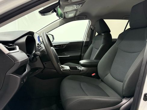 Used 2024 Toyota RAV4 LE image 15
