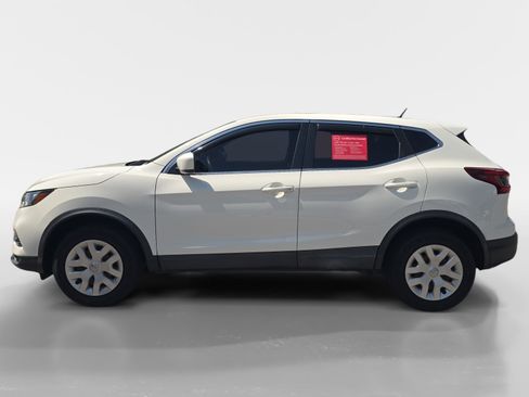 Certified 2020 Nissan Rogue Sport S FWD image 2