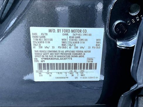 Used 2020 Ford Explorer XLT w/ Equipment Group 202A AWD/4WD image 34