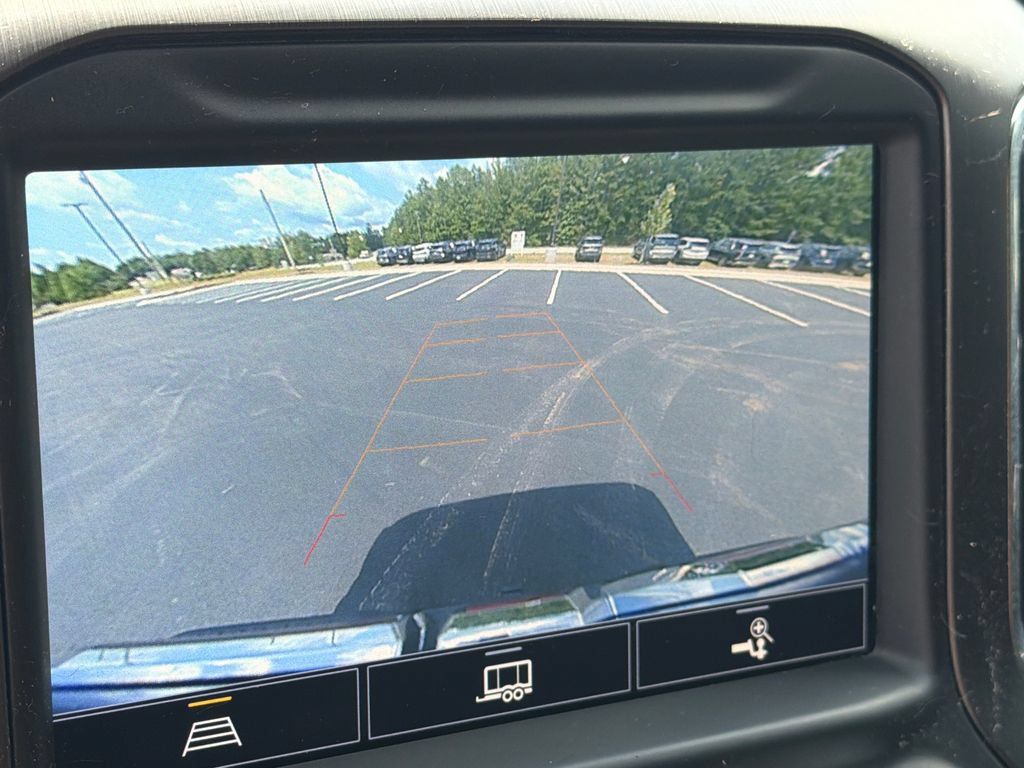 Used 2022 GMC Sierra 1500 AT4 w/ AT4 Carbonpro Edition AWD/4WD image 29