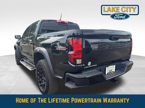 Used 2024 Chevrolet Colorado Trail Boss w/ Advanced Trailering Package AWD/4WD image 3