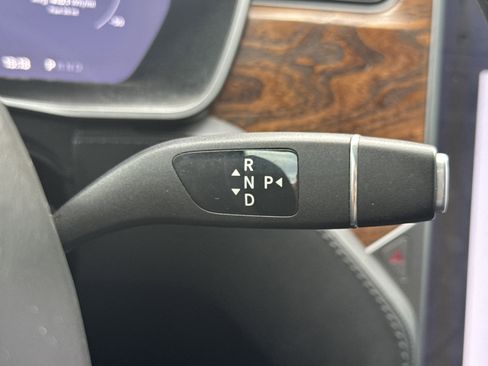 Used 2019 Tesla Model X 75D image 21