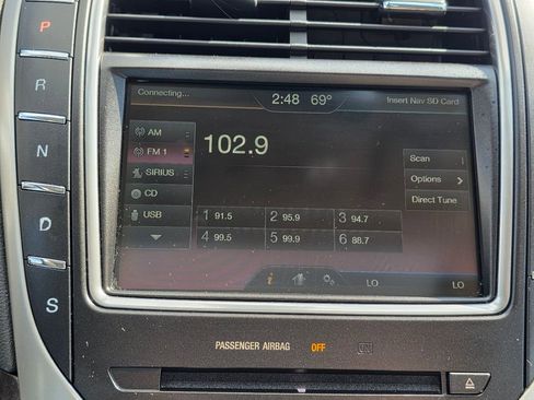 Used 2016 Lincoln MKX Reserve w/ Climate Package image 26