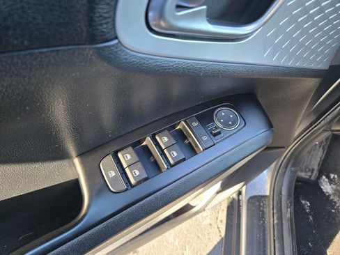 Used 2023 Kia Soul LX w/ LX Technology Package image 33