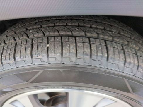 Used 2021 Subaru Ascent Premium w/ Convenience Package image 11