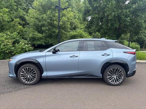 Certified 2023 Lexus RZ 450e Premium w/ Accessory Package (2T) AWD/4WD image 2