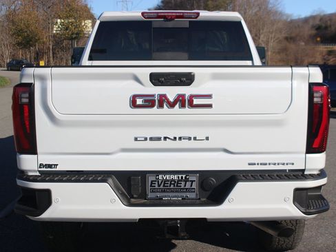 New 2026 GMC Sierra 2500 Denali w/ Denali Reserve Package image 6