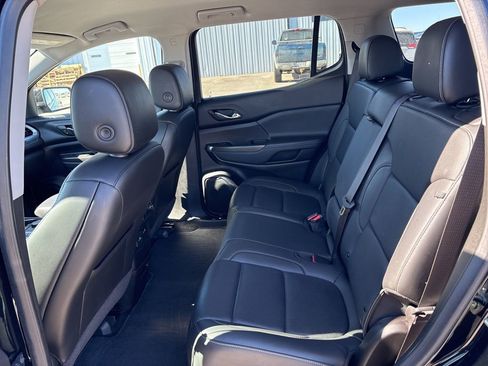 Used 2023 GMC Acadia SLT image 21