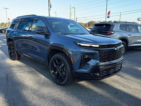 New 2026 Chevrolet Traverse RS w/ LPO, Floor Liner Package image 6