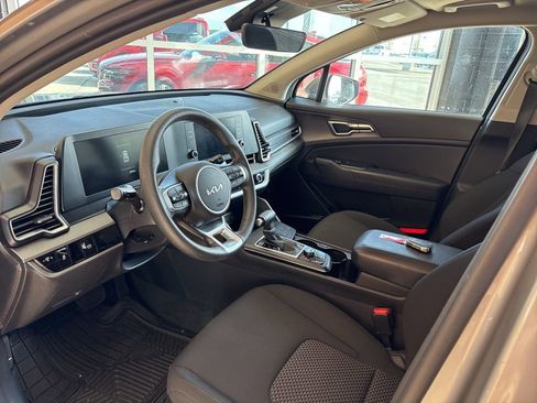 Certified 2023 Kia Sportage LX image 19