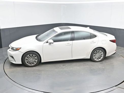 Used 2016 Lexus ES 350 w/ Premium Package w/Wood Trim FWD image 20