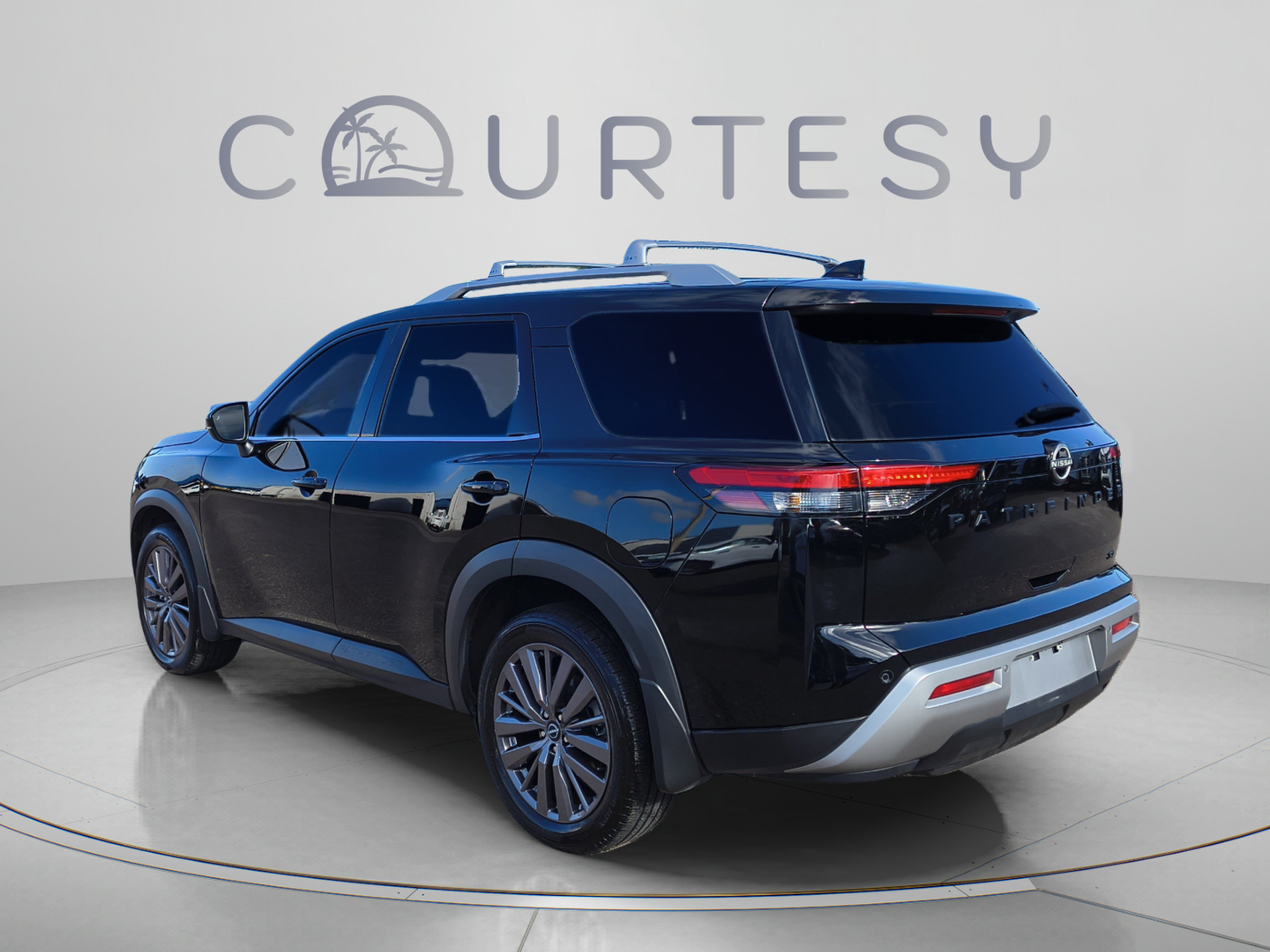 Certified 2023 Nissan Pathfinder SL w/ SL Premium Package FWD image 5