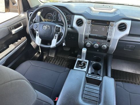 Used 2019 Toyota Tundra SR5 w/ SR5 Convenience Package RWD image 14