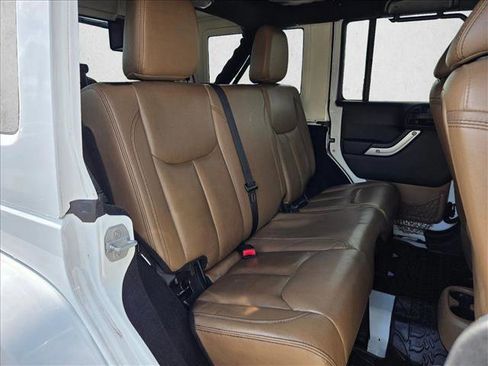 Used 2015 Jeep Wrangler Unlimited Sahara w/ Connectivity Group image 19