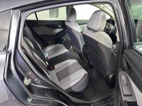 Used 2018 Subaru Crosstrek 2.0i Premium AWD/4WD image 11