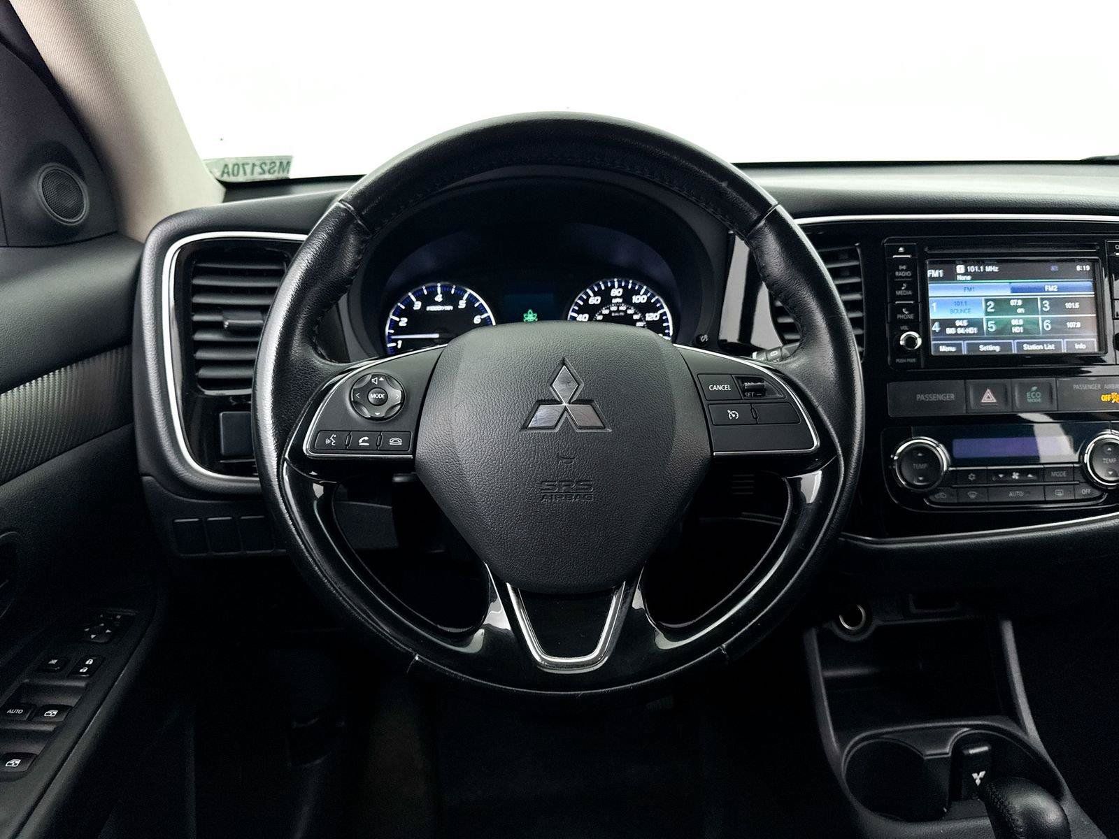 Used 2016 Mitsubishi Outlander SE FWD image 5