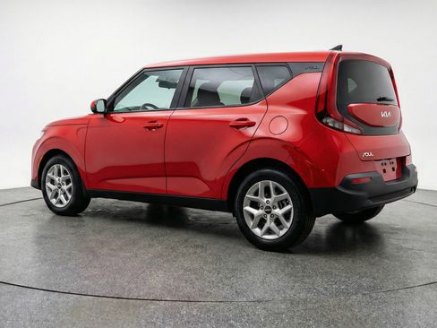 Used 2025 Kia Soul LX w/ LX Technology Package FWD image 6