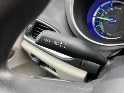 Used 2018 Chrysler Pacifica Touring Plus image 17