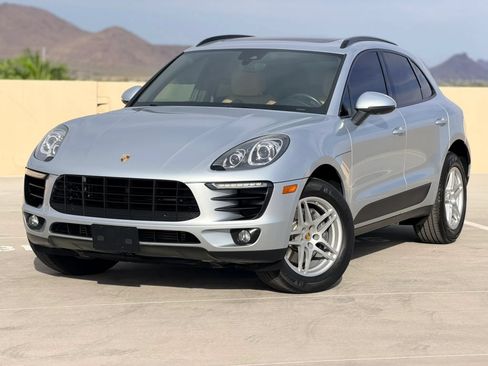 Used 2017 Porsche Macan AWD/4WD image 7