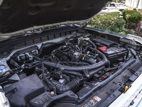 Used 2023 Ford Bronco Wildtrak AWD/4WD image 36