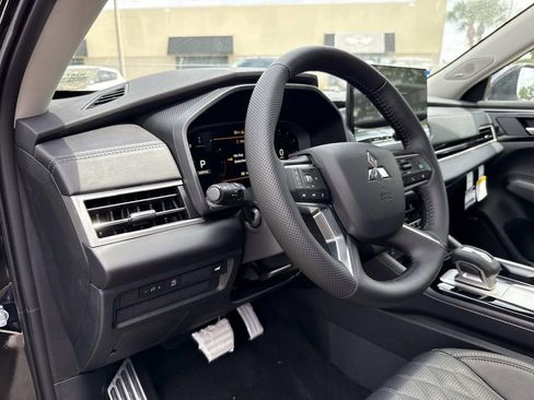 New 2026 Mitsubishi Outlander SEL FWD image 23