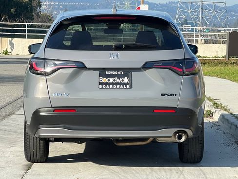 Used 2025 Honda HR-V Sport image 5