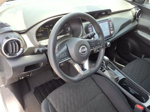 Used 2023 Nissan Kicks SV FWD image 23