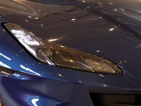 Certified 2022 Ferrari Portofino M image 18