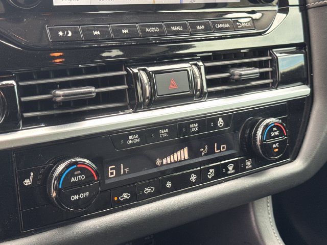 Used 2024 Nissan Pathfinder SL FWD image 23