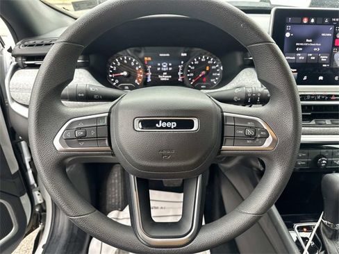 Certified 2023 Jeep Compass Sport image 22