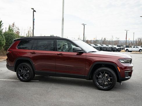 New 2025 Jeep Grand Cherokee L Limited AWD/4WD image 12