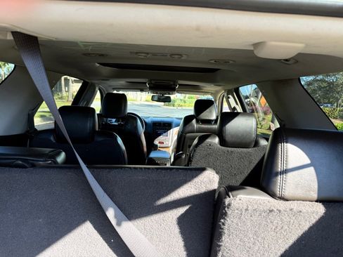 Used 2009 Saturn Outlook XR w/ Convenience Package image 12