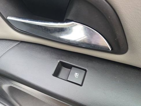 Used 2014 Chevrolet Cruze LT image 31