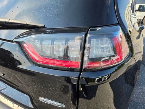 Used 2020 Jeep Cherokee Latitude Plus w/ Comfort/Convenience Group AWD/4WD image 13