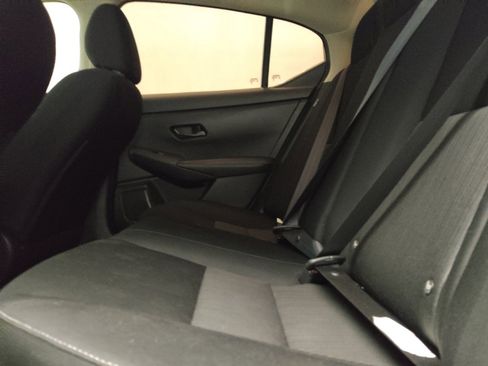 Used 2024 Nissan Sentra SV FWD image 18