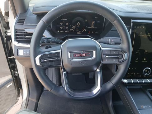 Used 2025 GMC Acadia Elevation w/ Elevation Premium Package AWD/4WD image 28