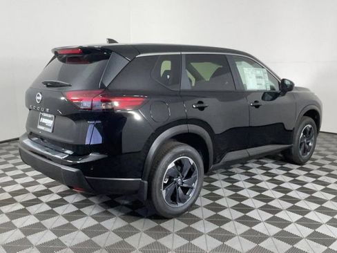 New 2025 Nissan Rogue SV image 4