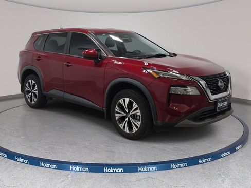 Used 2022 Nissan Rogue SV AWD/4WD image 3