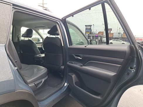 Used 2024 Toyota Grand Highlander XLE image 14