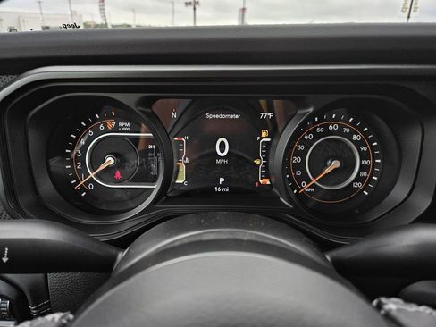 New 2025 Jeep Gladiator Rubicon image 8