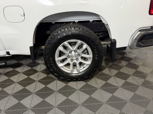 Used 2024 Chevrolet Silverado 1500 LT image 16