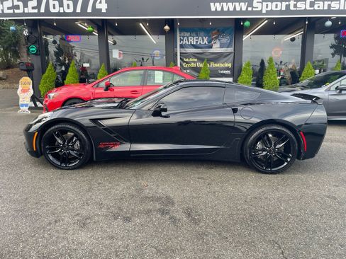 Used 2019 Chevrolet Corvette Stingray Coupe w/ 1LT image 5