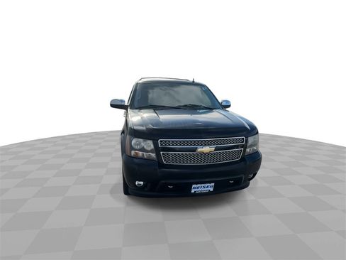 Used 2011 Chevrolet Suburban LTZ image 3
