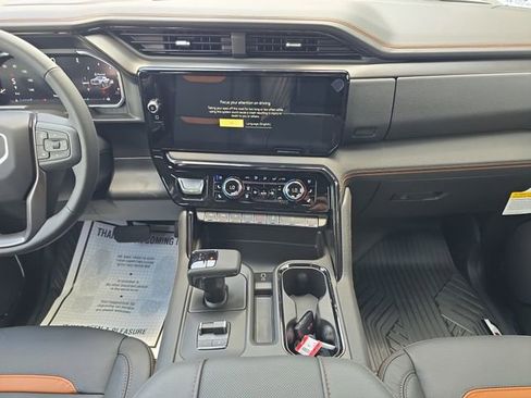 New 2026 GMC Sierra 1500 AT4 w/ AT4 Premium Package AWD/4WD image 13