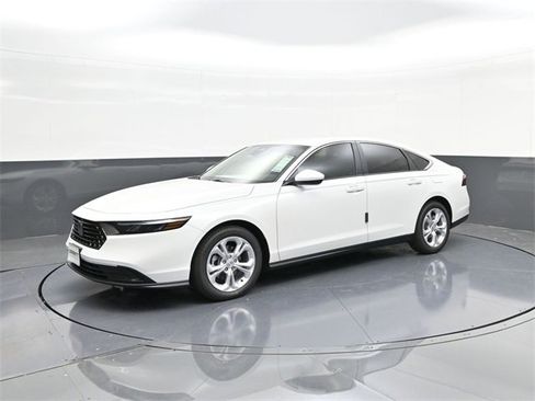 New 2025 Honda Accord LX image 1