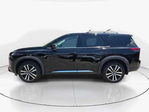 Used 2025 Nissan Pathfinder Platinum w/ Cargo Package AWD/4WD image 7