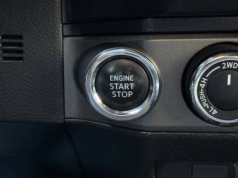 Used 2022 Toyota Tacoma TRD Off-Road image 23